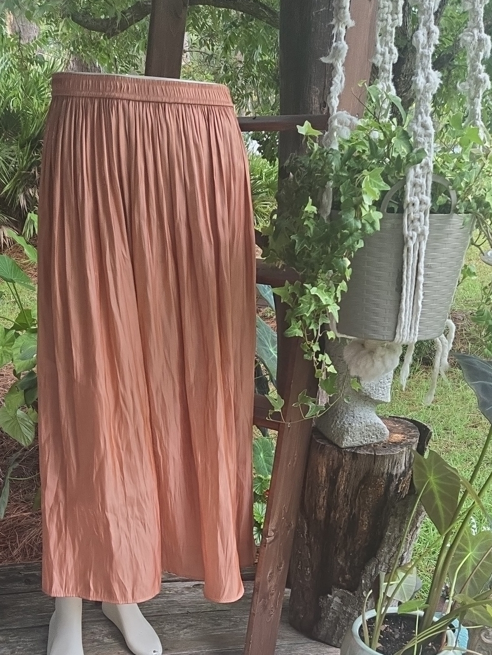 Allie Rose Peach Shimmery Pleated Midi Skirt Size Small - Picture 1 of 11